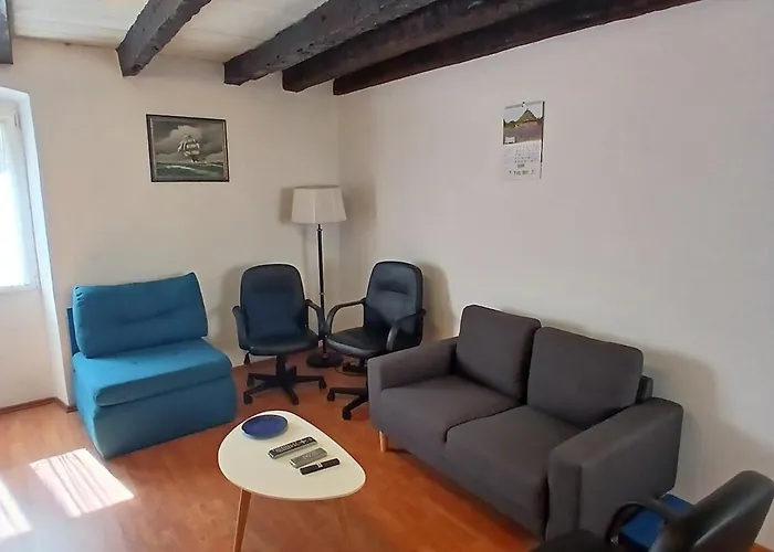 Original Mediterranean House بيت للعطل *